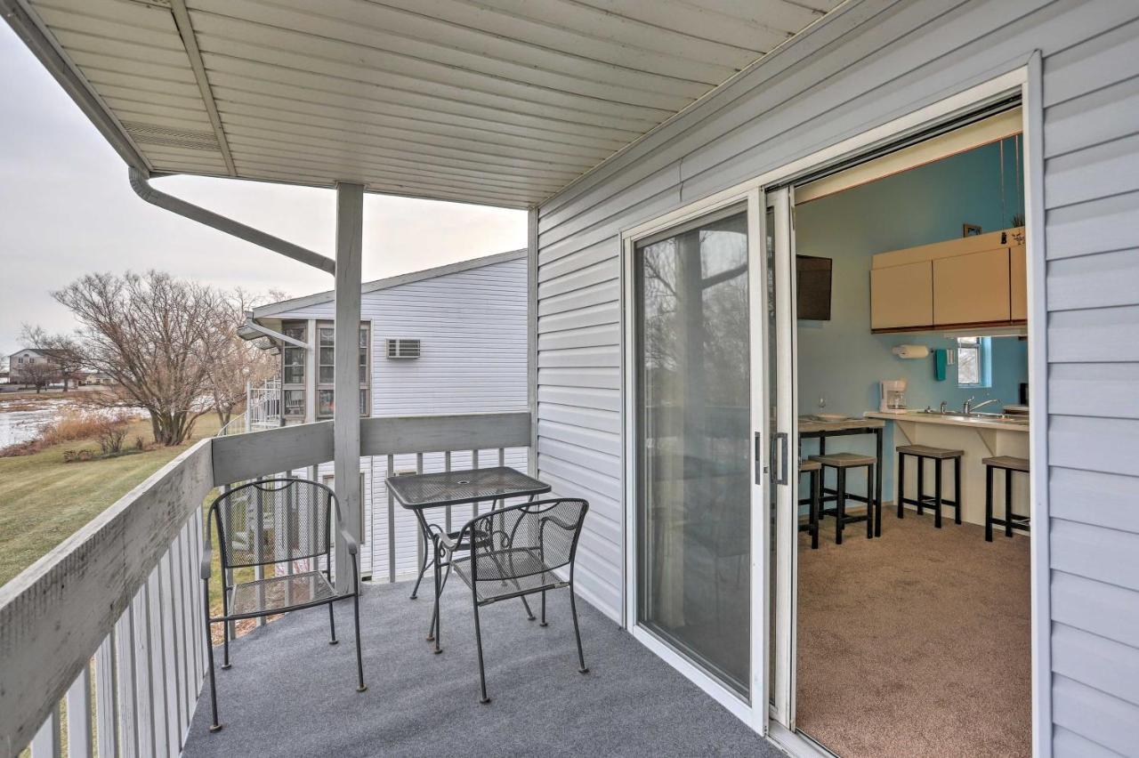 Condo With Balcony, Dock And Access To Lake Erie Sand Beach 外观 照片